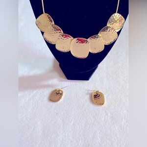 3pc Necklace & Earring Set Gold Tone Statement Hammered style 18 inches NWOT